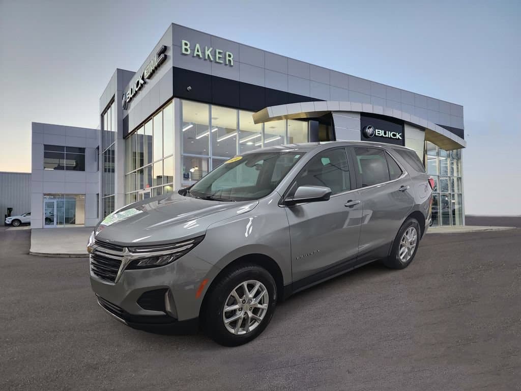 2024 Chevrolet Equinox LT — photo 1 of 36