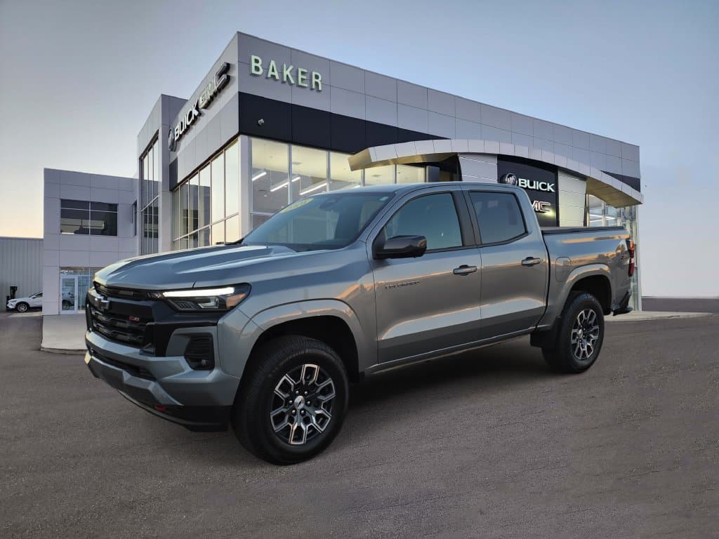 2025 Chevrolet Colorado Base — photo 1 of 39