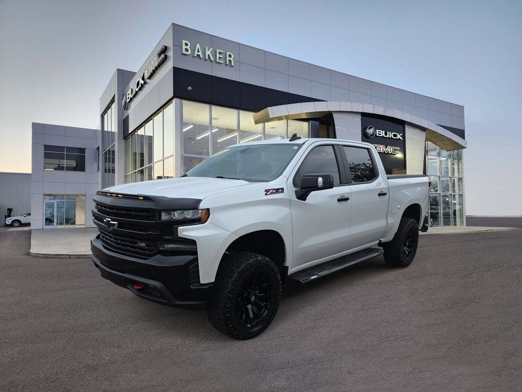 2021 Chevrolet Silverado 1500 LT Trail Boss — photo 1 of 37