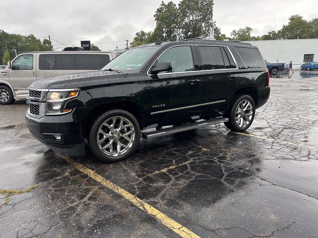 2018 Chevrolet Tahoe LT — photo 1 of 4