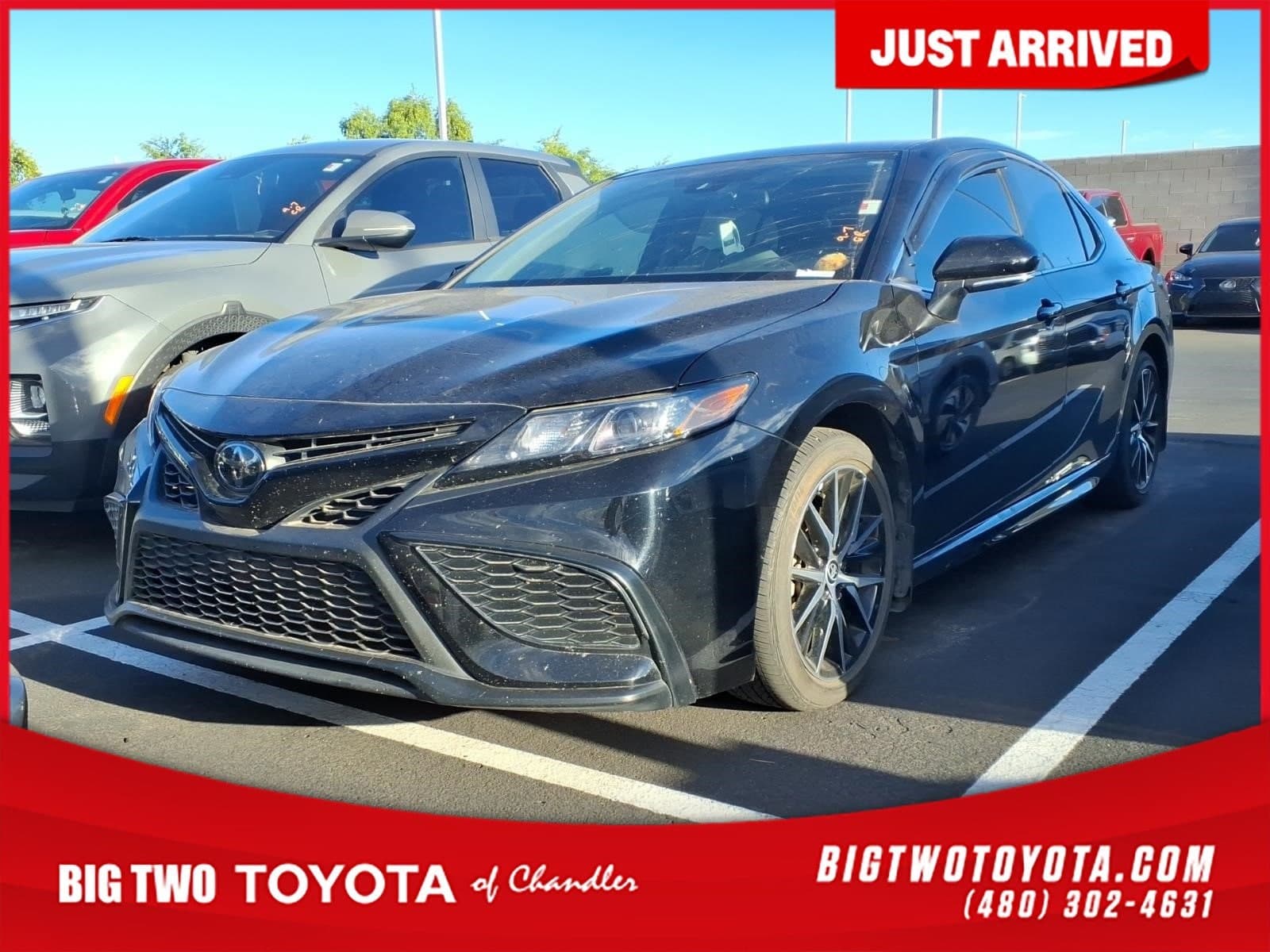 2024 Toyota Camry SE — photo 1 of 4