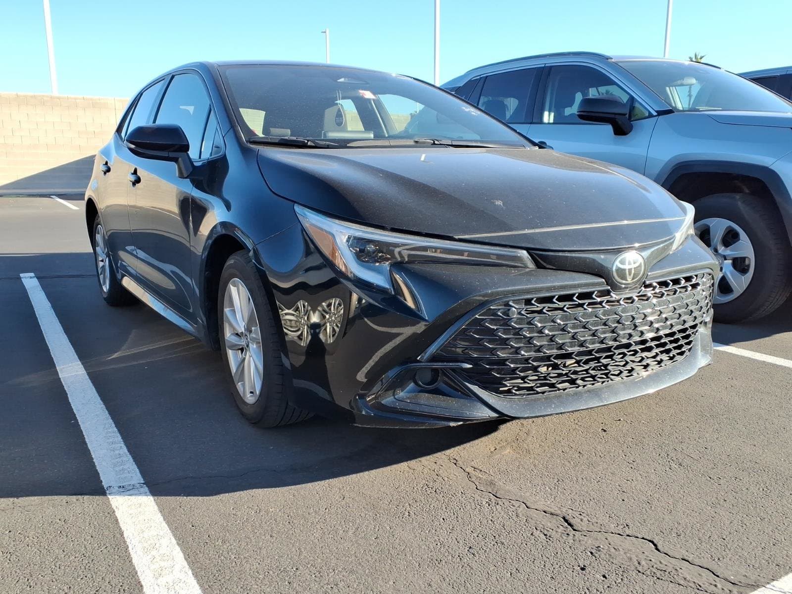 2024 Toyota Corolla Hatchback SE — photo 1 of 4