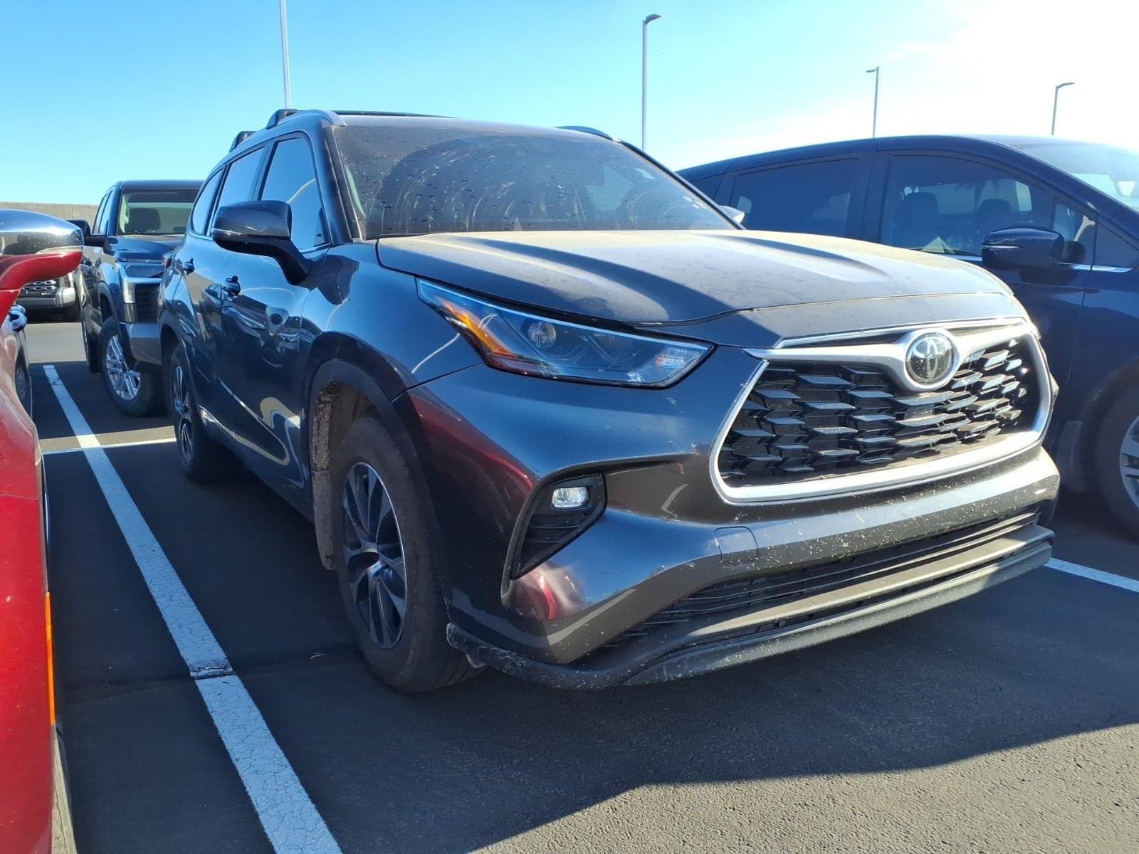 2023 Toyota Highlander XLE — photo 1 of 4