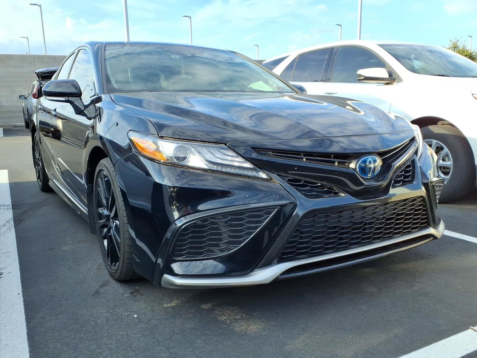 2024 Toyota Camry Hybrid XSE — photo 1 of 4