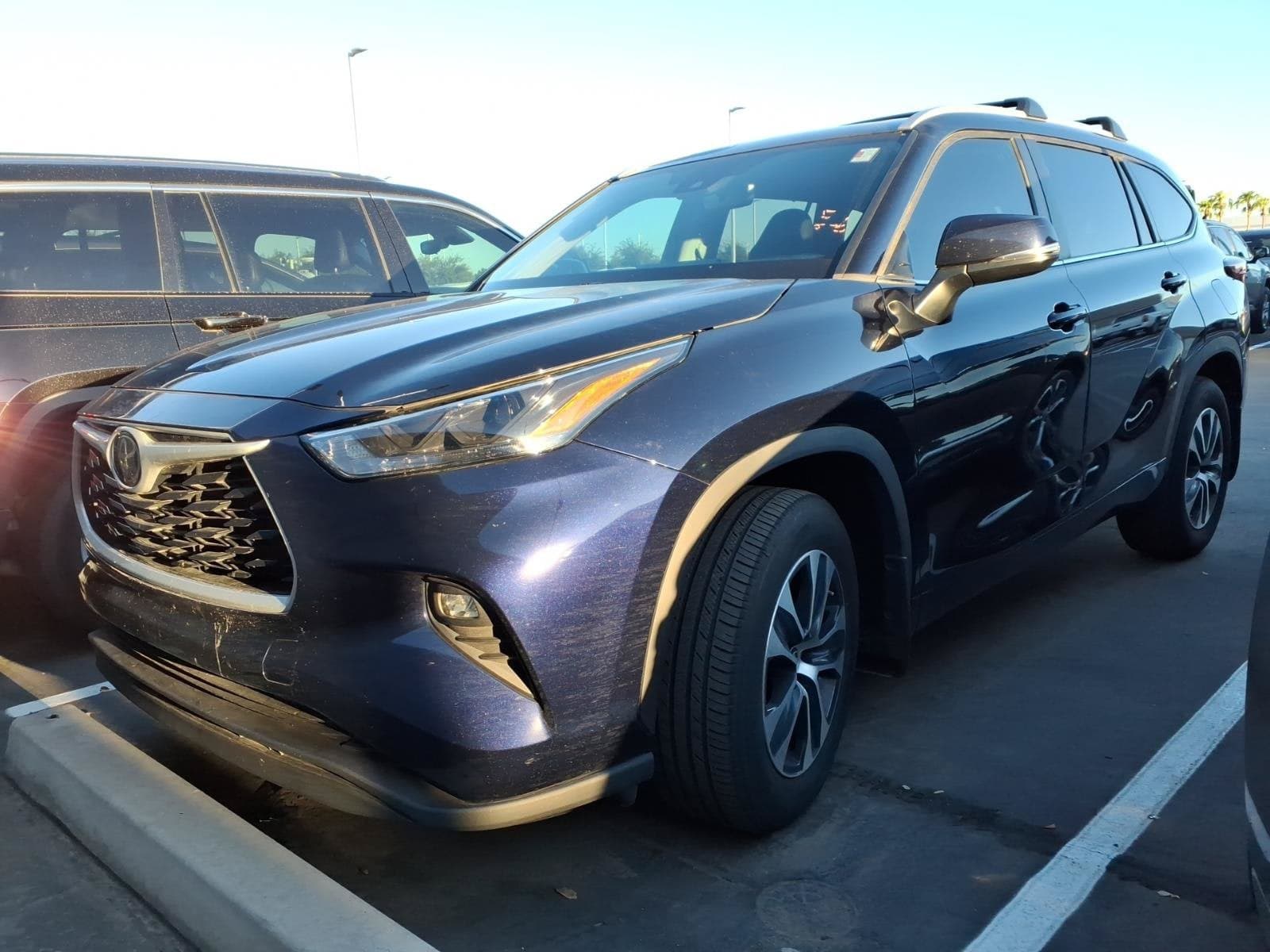 2023 Toyota Highlander XLE — photo 1 of 4