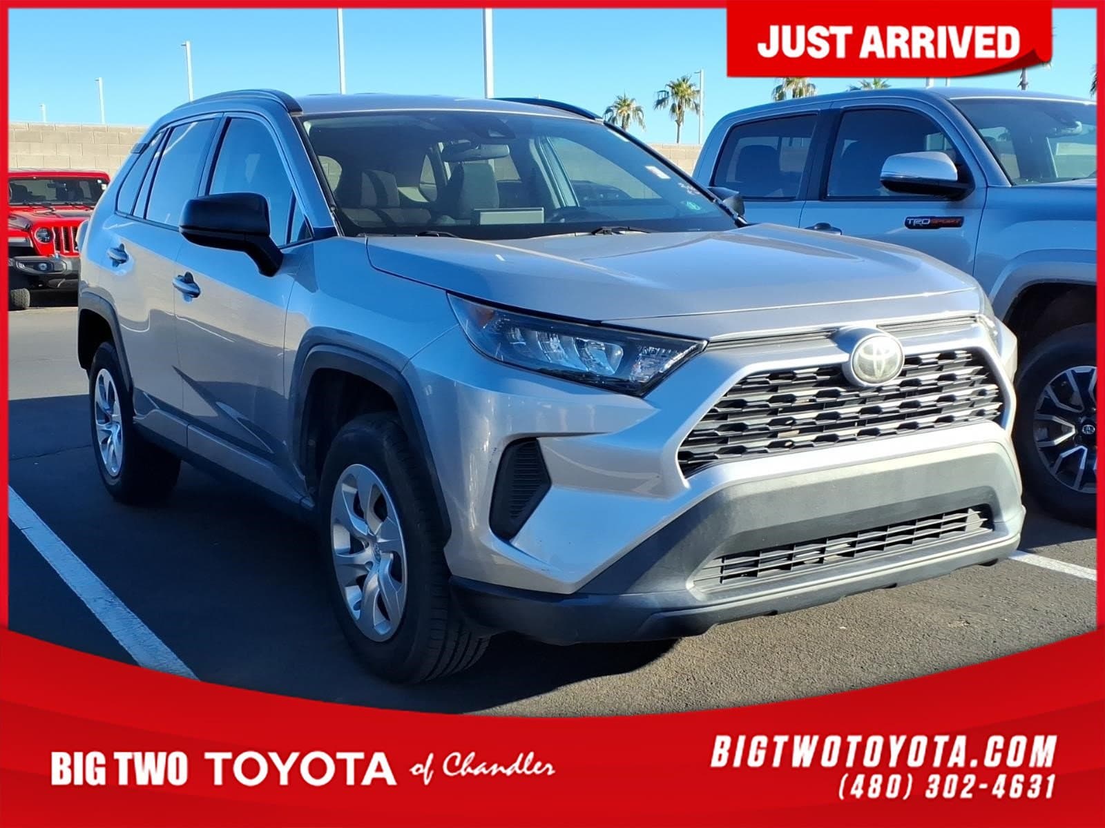 2019 Toyota RAV4 LE — photo 1 of 4