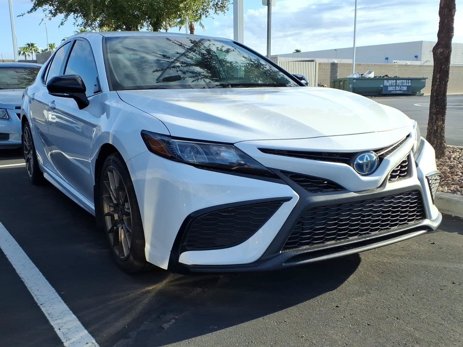 2023 Toyota Camry Hybrid SE Nightshade — photo 1 of 4