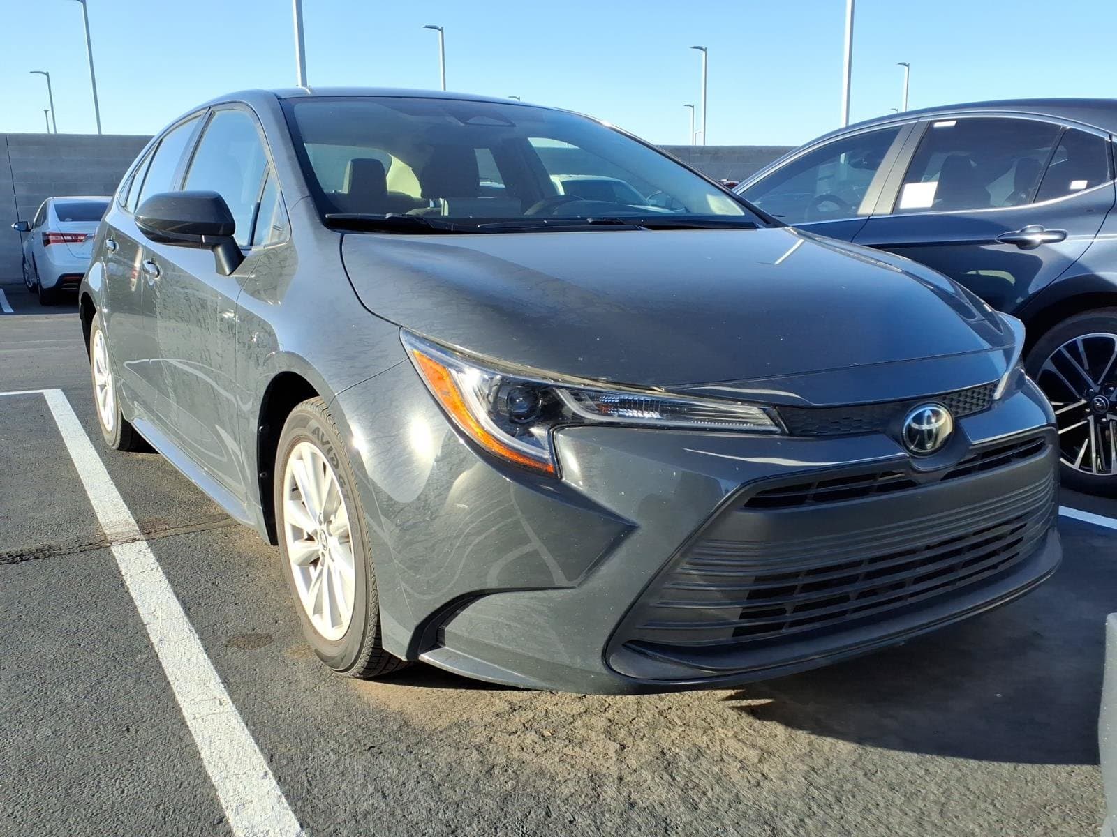 2023 Toyota Corolla LE — photo 1 of 3