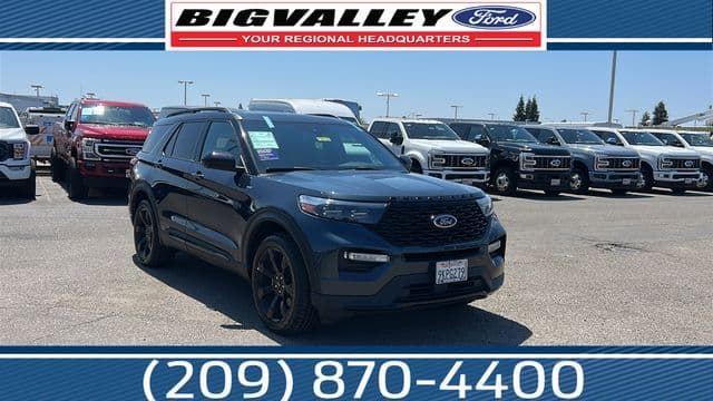 2023 Ford Explorer ST-Line — photo 1 of 26