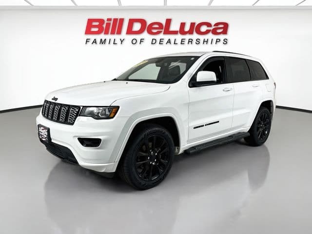 2020 Jeep Grand Cherokee Altitude — photo 1 of 33