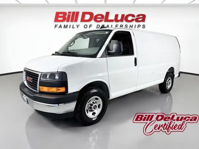 2025 GMC Savana Cargo Work Van — photo 1 of 32