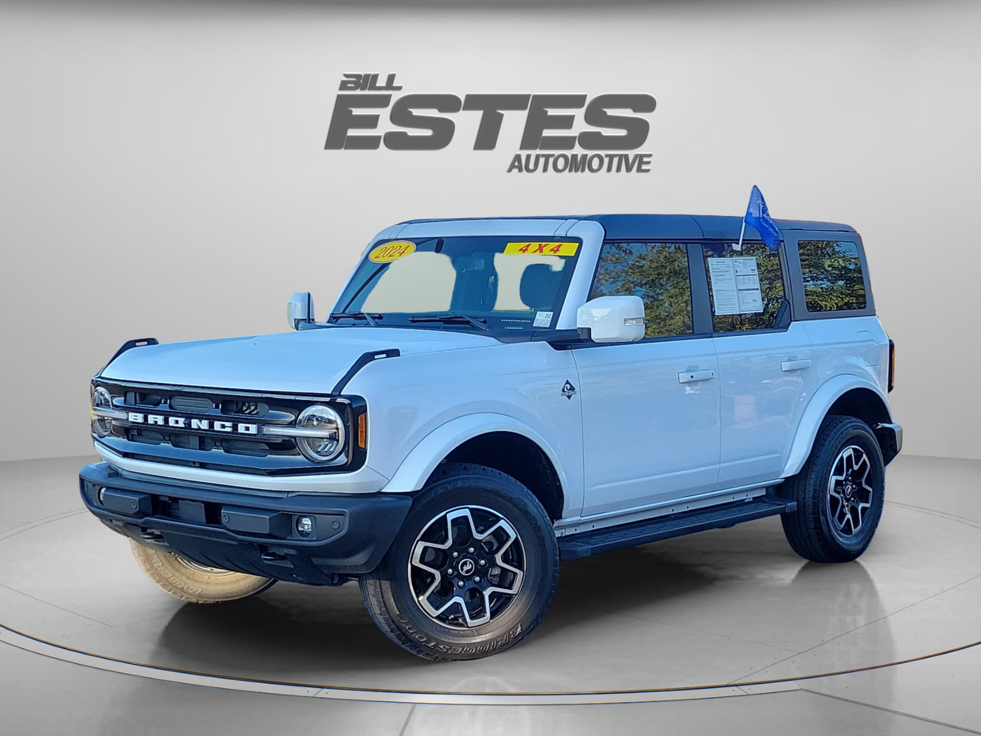 2024 Ford Bronco Outer Banks — photo 1 of 30