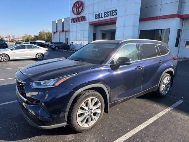 2022 Toyota Highlander Limited — photo 1 of 3