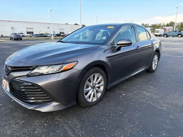2020 Toyota Camry LE — photo 1 of 11
