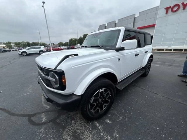 2026 Ford Bronco Outer Banks — photo 1 of 7
