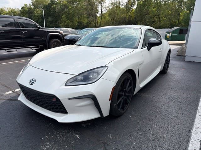 2022 Toyota GR86 Premium — photo 1 of 9
