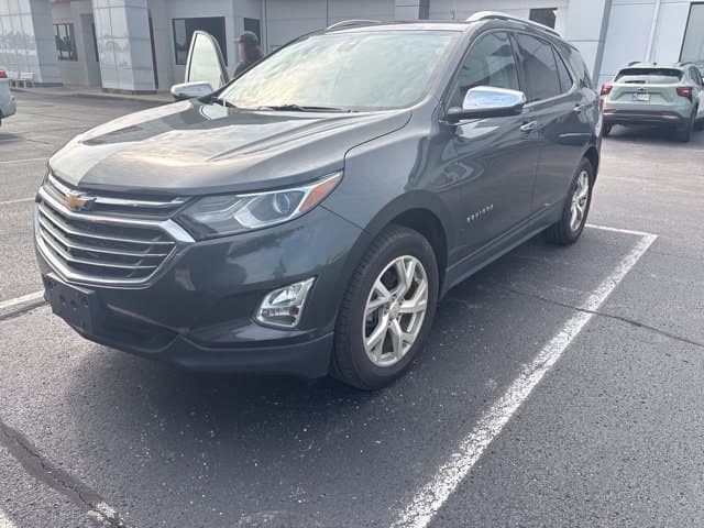 2020 Chevrolet Equinox Premier — photo 1 of 5