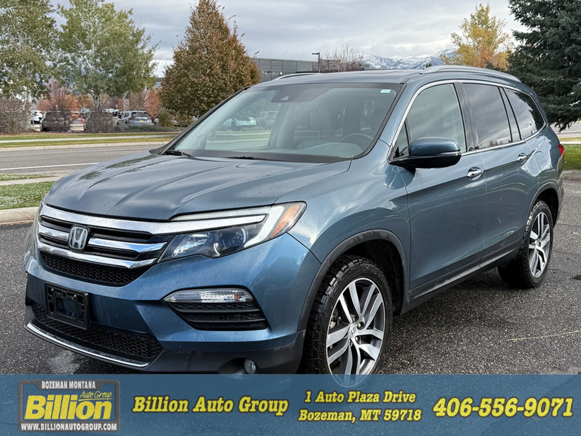 2017 Honda Pilot Touring — photo 1 of 2