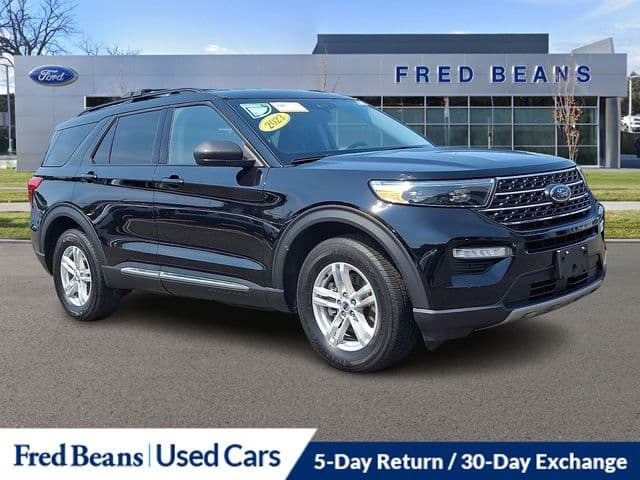 2023 Ford Explorer XLT — photo 1 of 40