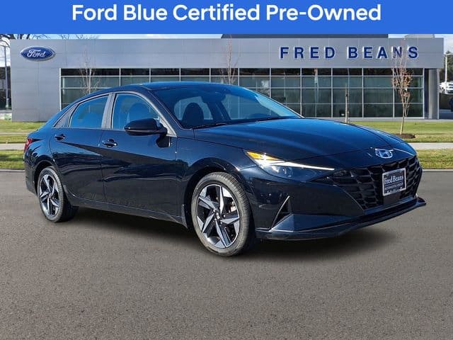 2023 Hyundai Elantra SEL — photo 1 of 42