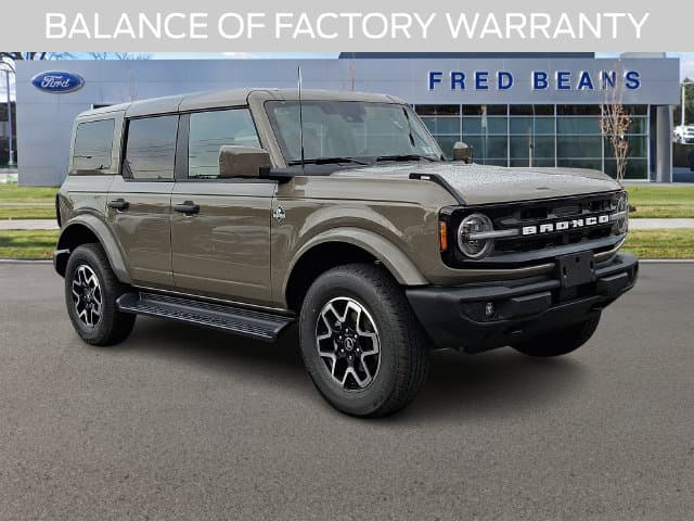 2026 Ford Bronco Outer Banks — photo 1 of 39