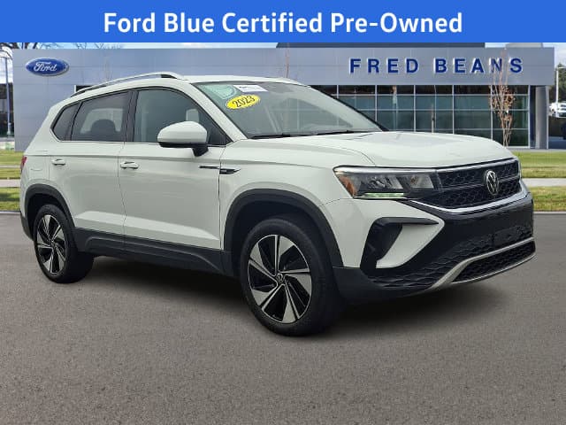 2023 Volkswagen Taos Base — photo 1 of 34
