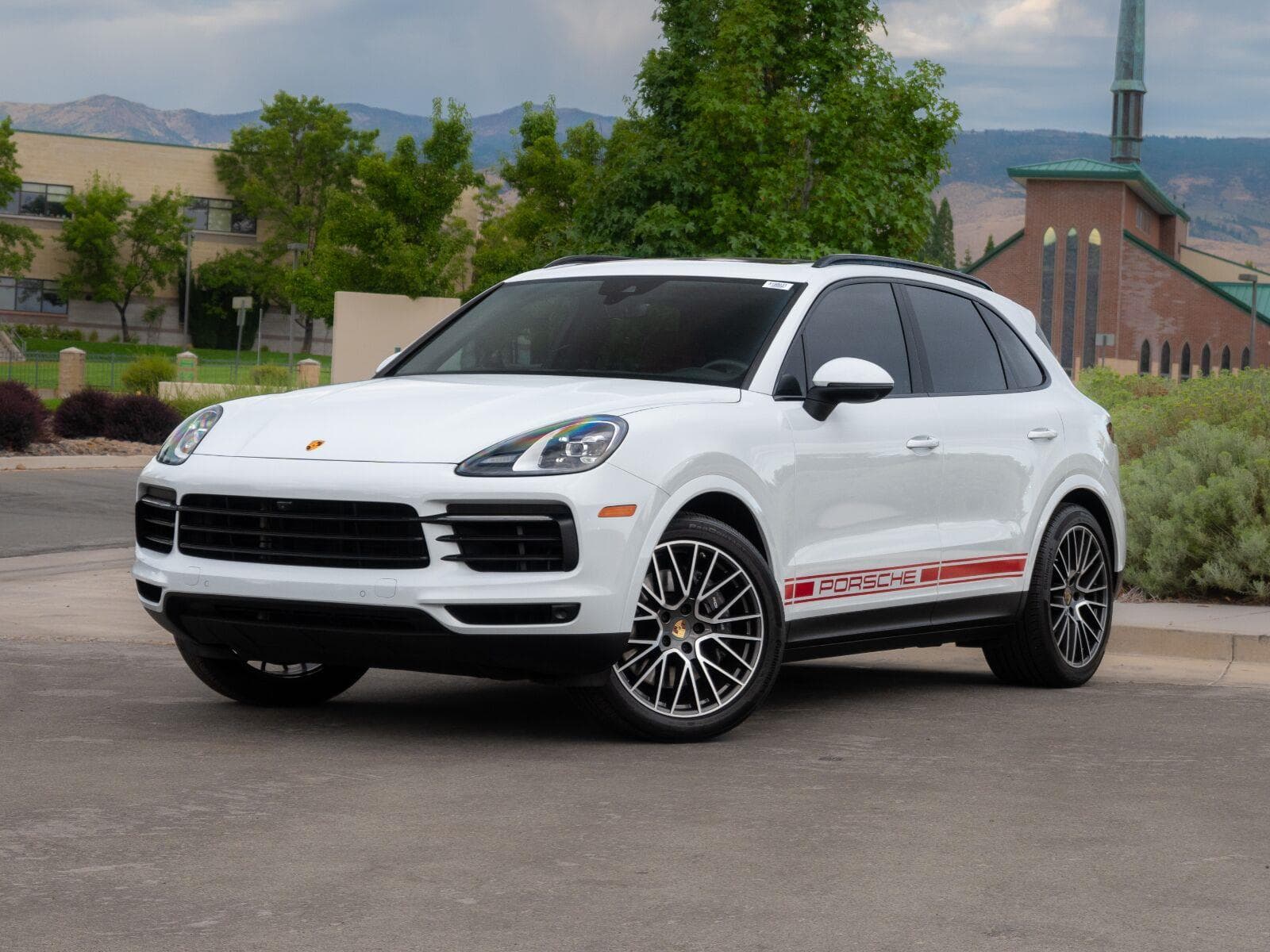 2023 Porsche Cayenne Base — photo 1 of 30