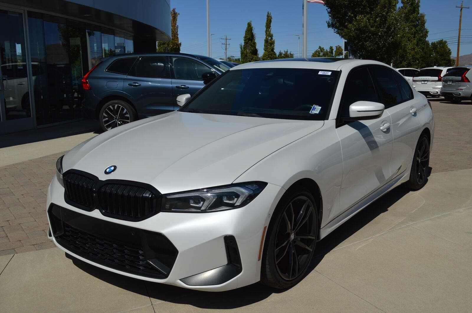 2024 BMW 3 Series 330i xDrive — photo 1 of 12