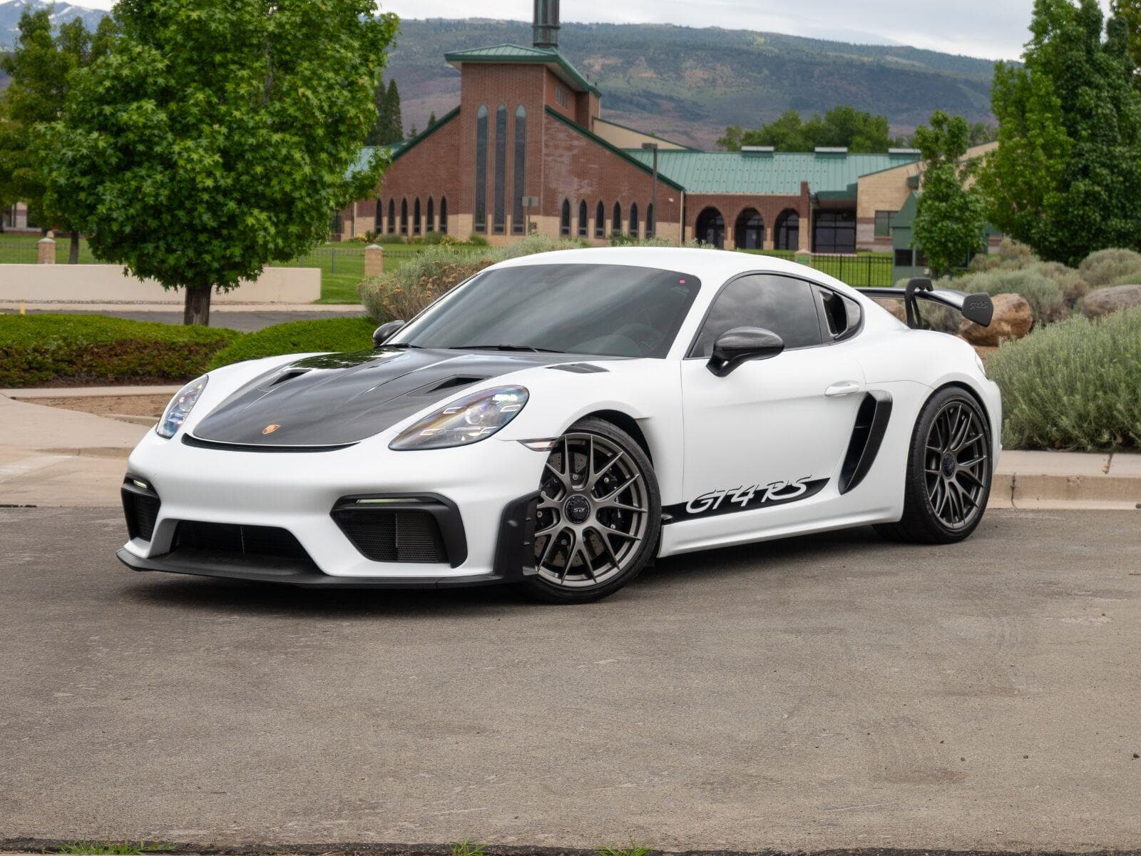 2023 Porsche 718 Cayman GT4 RS — photo 1 of 25
