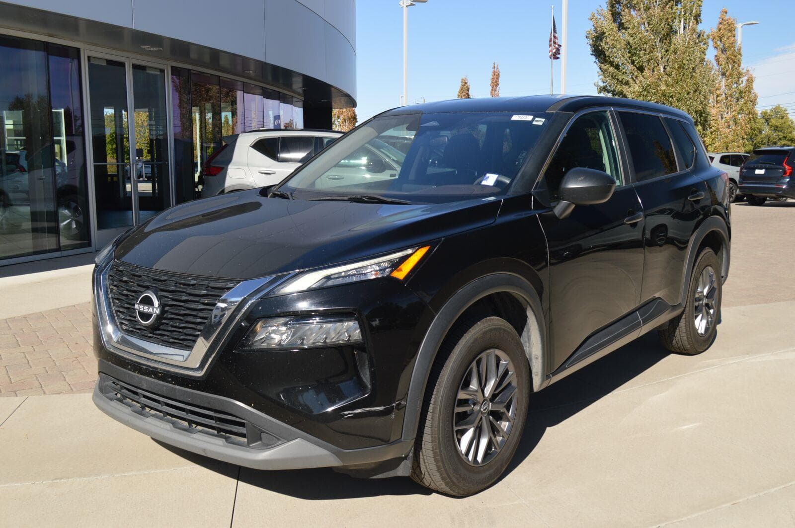 2023 Nissan Rogue S — photo 1 of 12