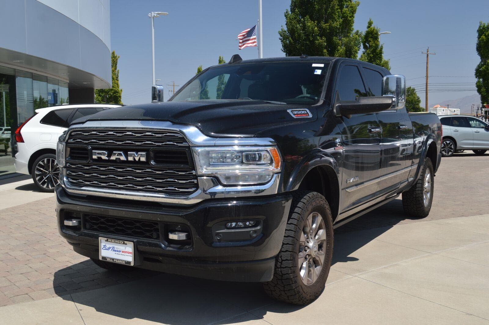 2021 RAM 3500 Limited — photo 1 of 12