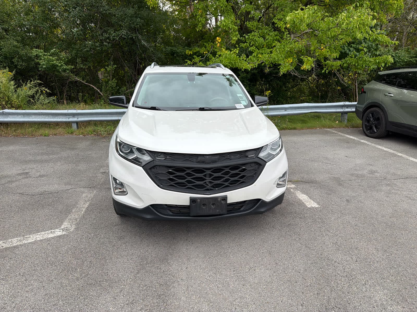 2018 Chevrolet Equinox LT — photo 1 of 30