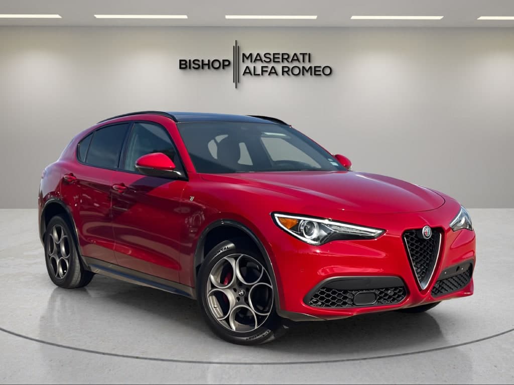 2022 Alfa Romeo Stelvio Ti — photo 1 of 28