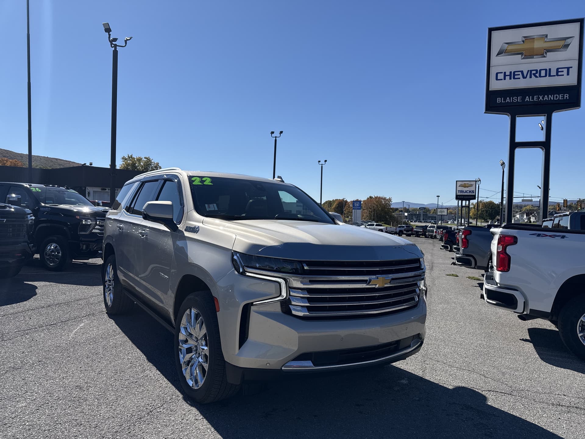 2022 Chevrolet Tahoe High Country — photo 1 of 30