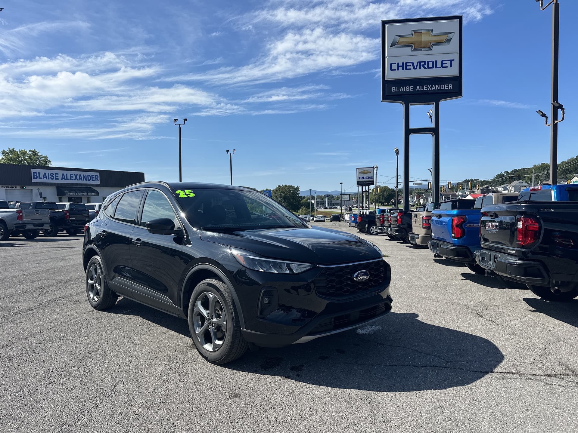 2025 Ford Escape ST-Line Select — photo 1 of 27