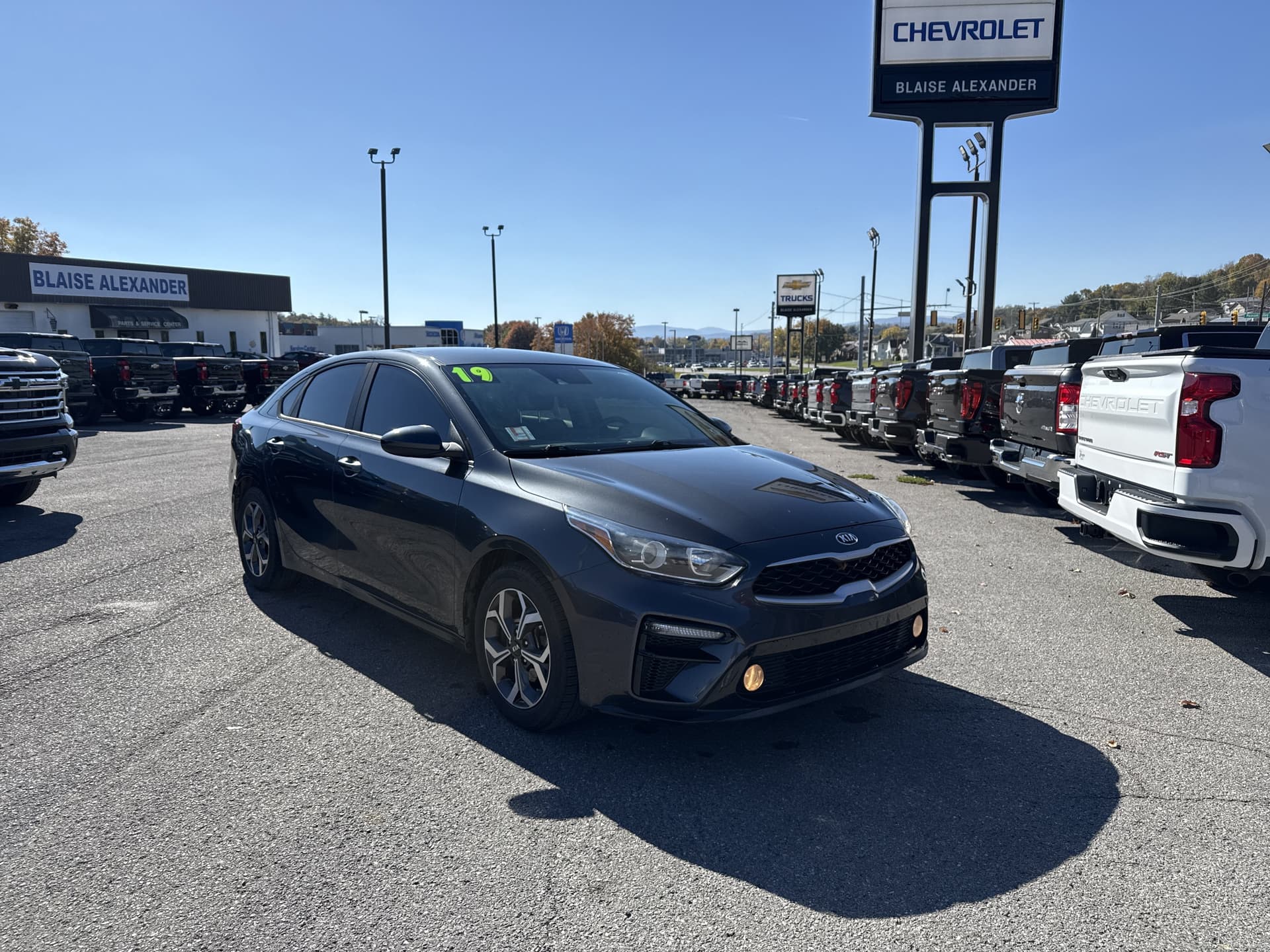 2019 Kia Forte LXS — photo 1 of 27