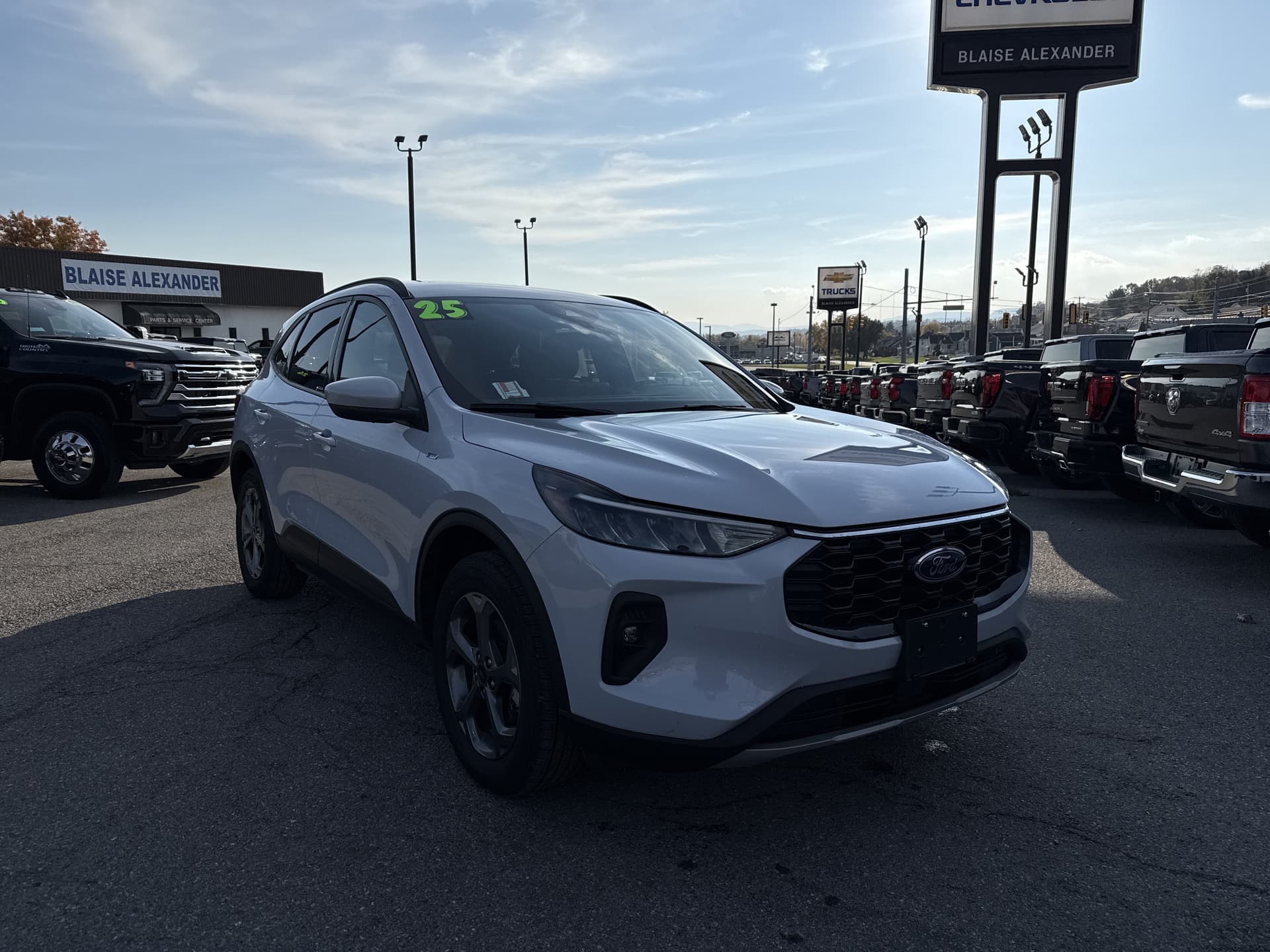 2025 Ford Escape ST-Line Select — photo 1 of 28