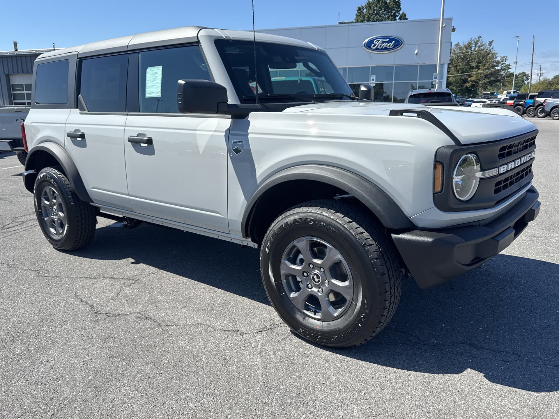 2026 Ford Bronco Big Bend — photo 1 of 39
