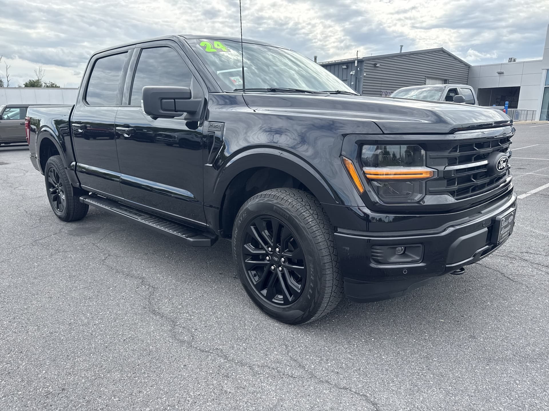 2024 Ford F-150 XLT — photo 1 of 35