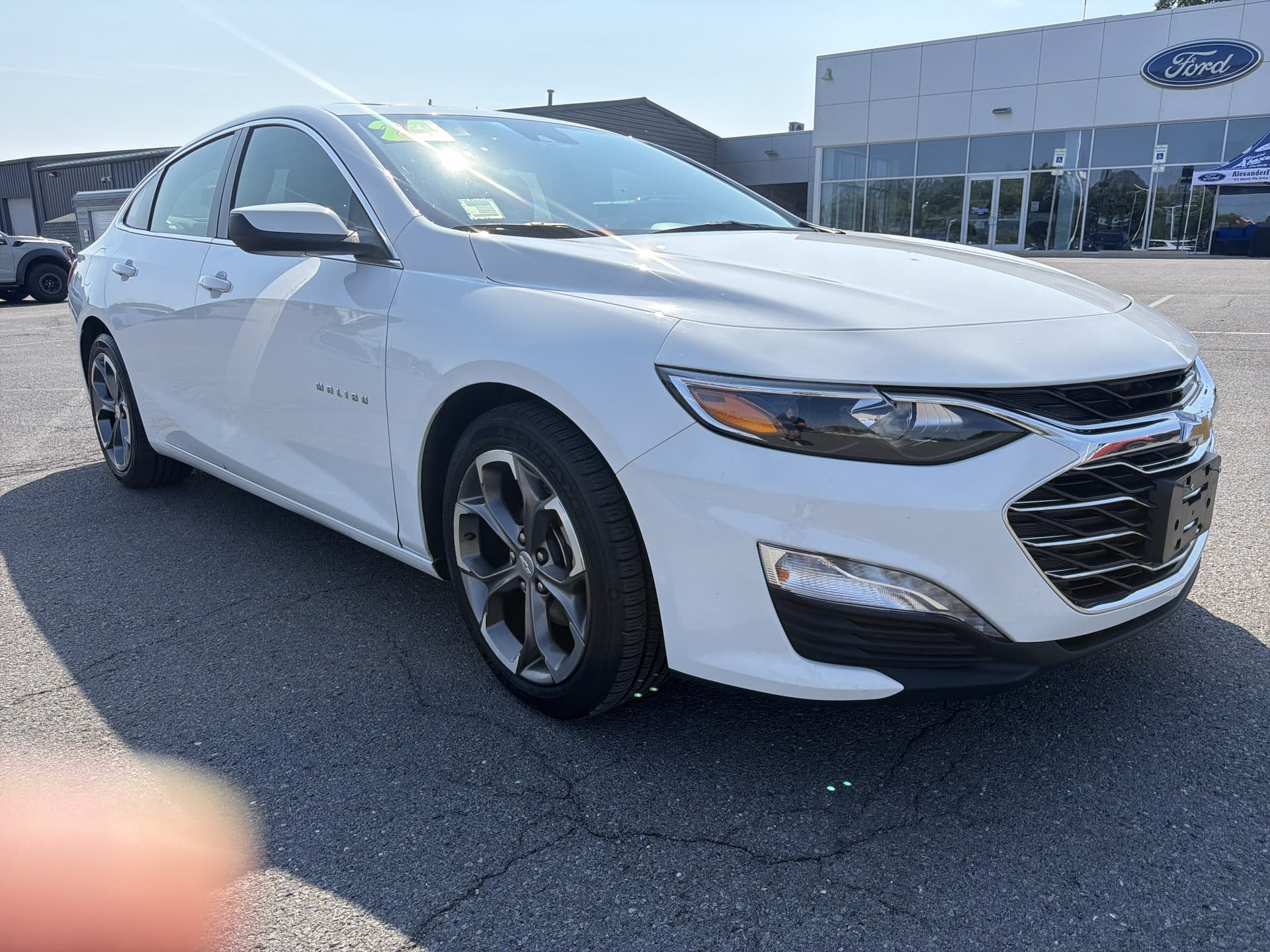 2024 Chevrolet Malibu LT — photo 1 of 31
