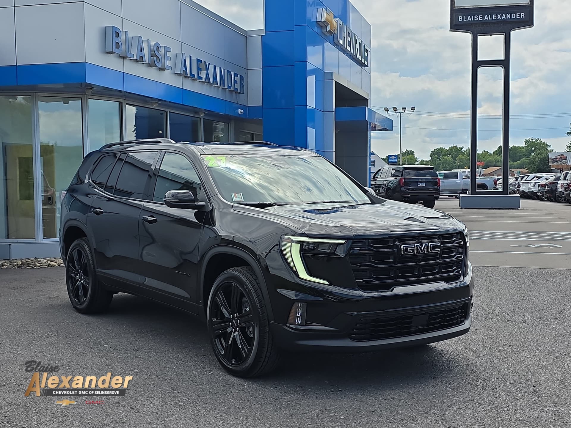 2027 GMC Acadia AWD Elevation — photo 1 of 30
