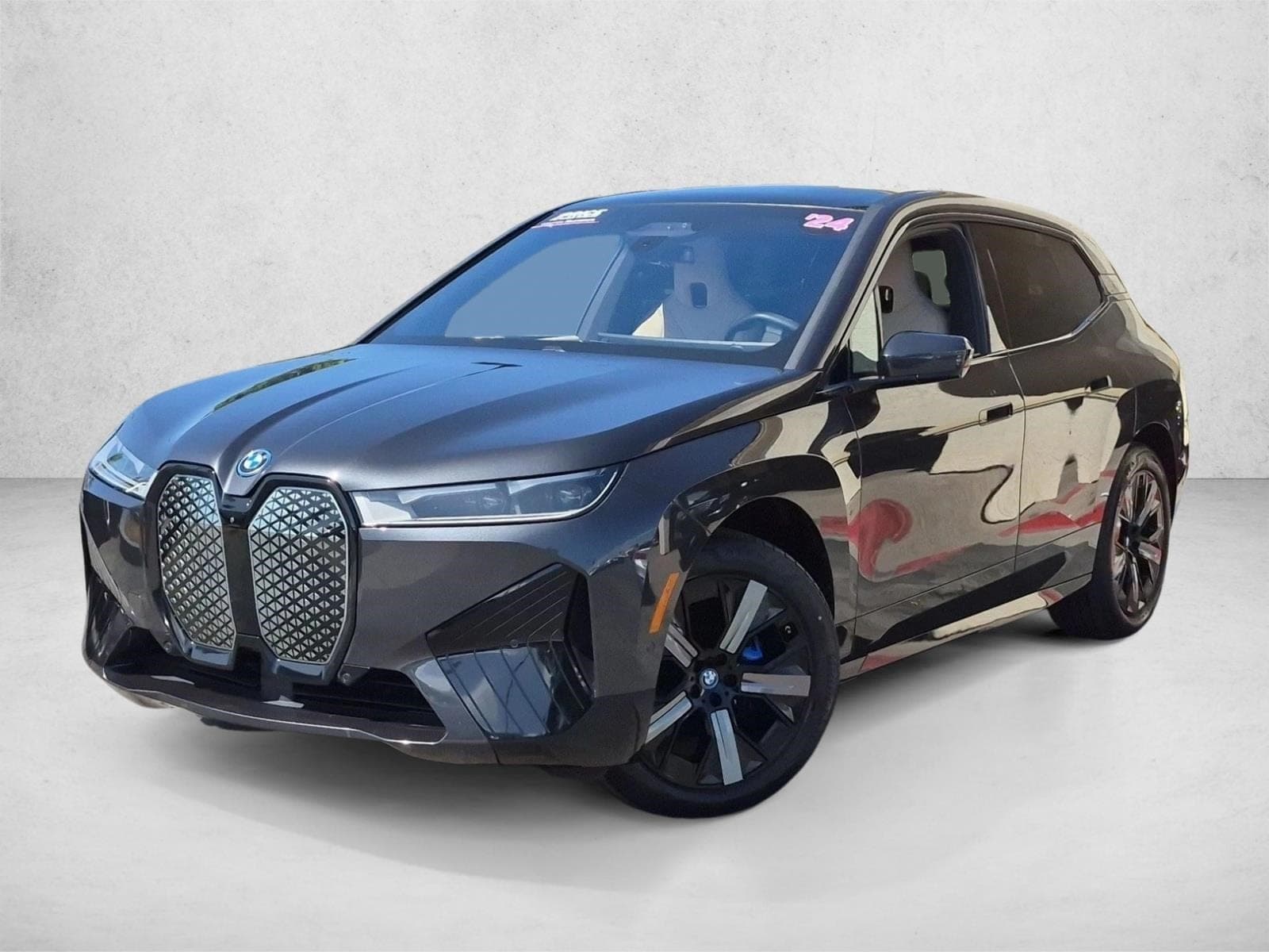 2024 BMW iX xDrive50 — photo 1 of 25