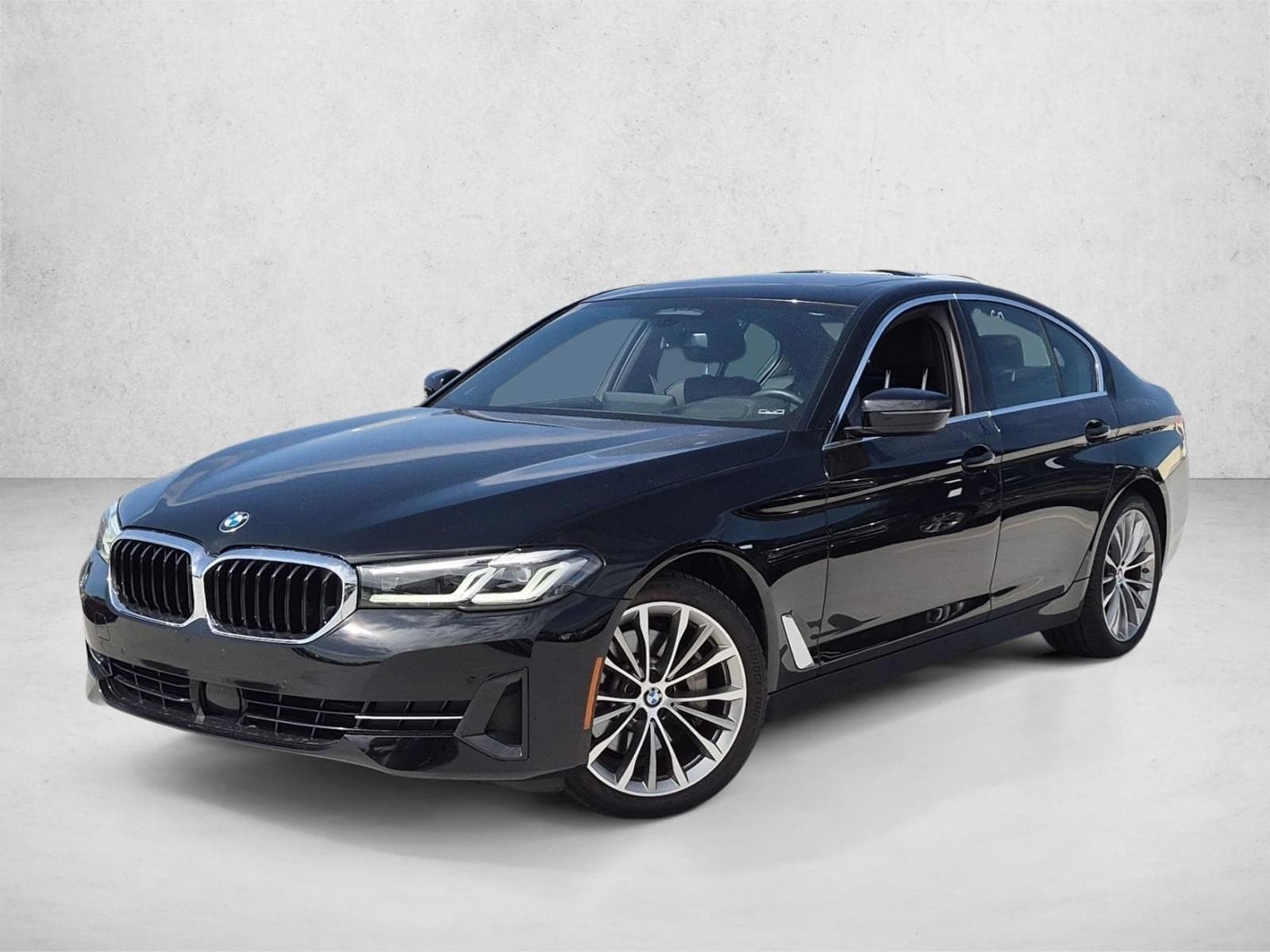 2023 BMW 5 Series 530i — photo 1 of 15
