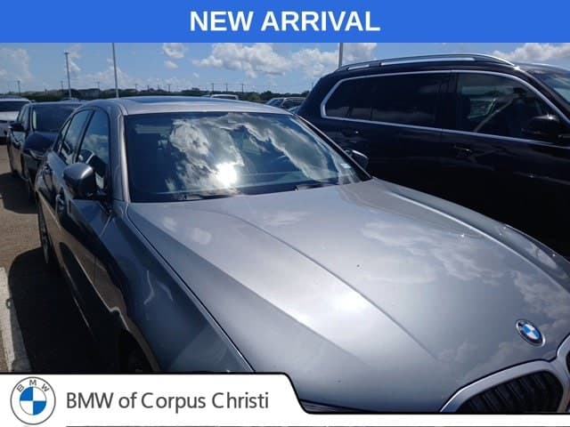 2023 BMW 3 Series 330i — photo 1 of 3
