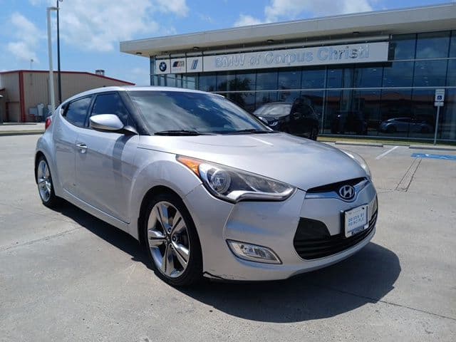 2016 Hyundai Veloster Base — photo 1 of 24