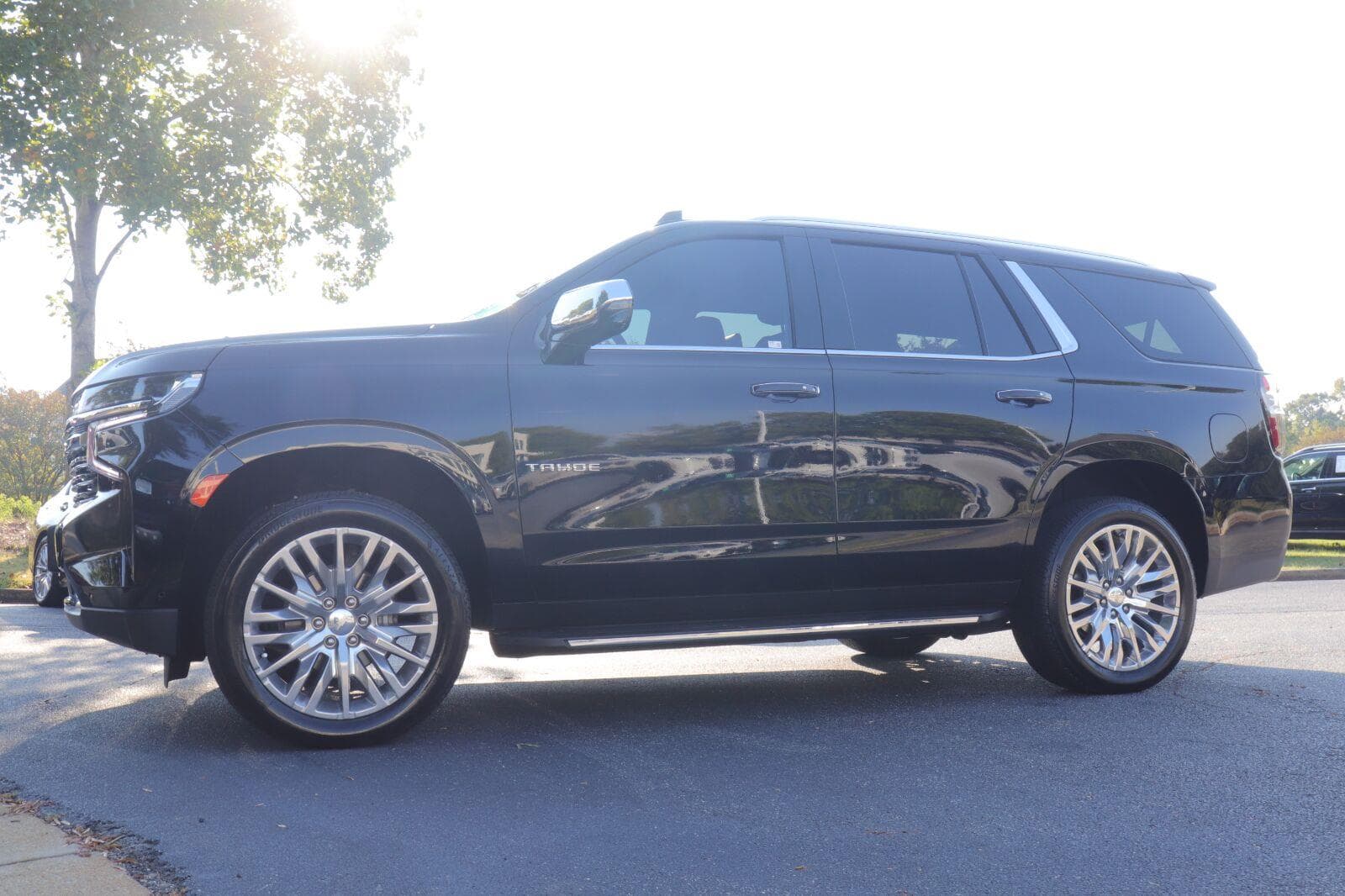 2024 Chevrolet Tahoe Premier — photo 1 of 43
