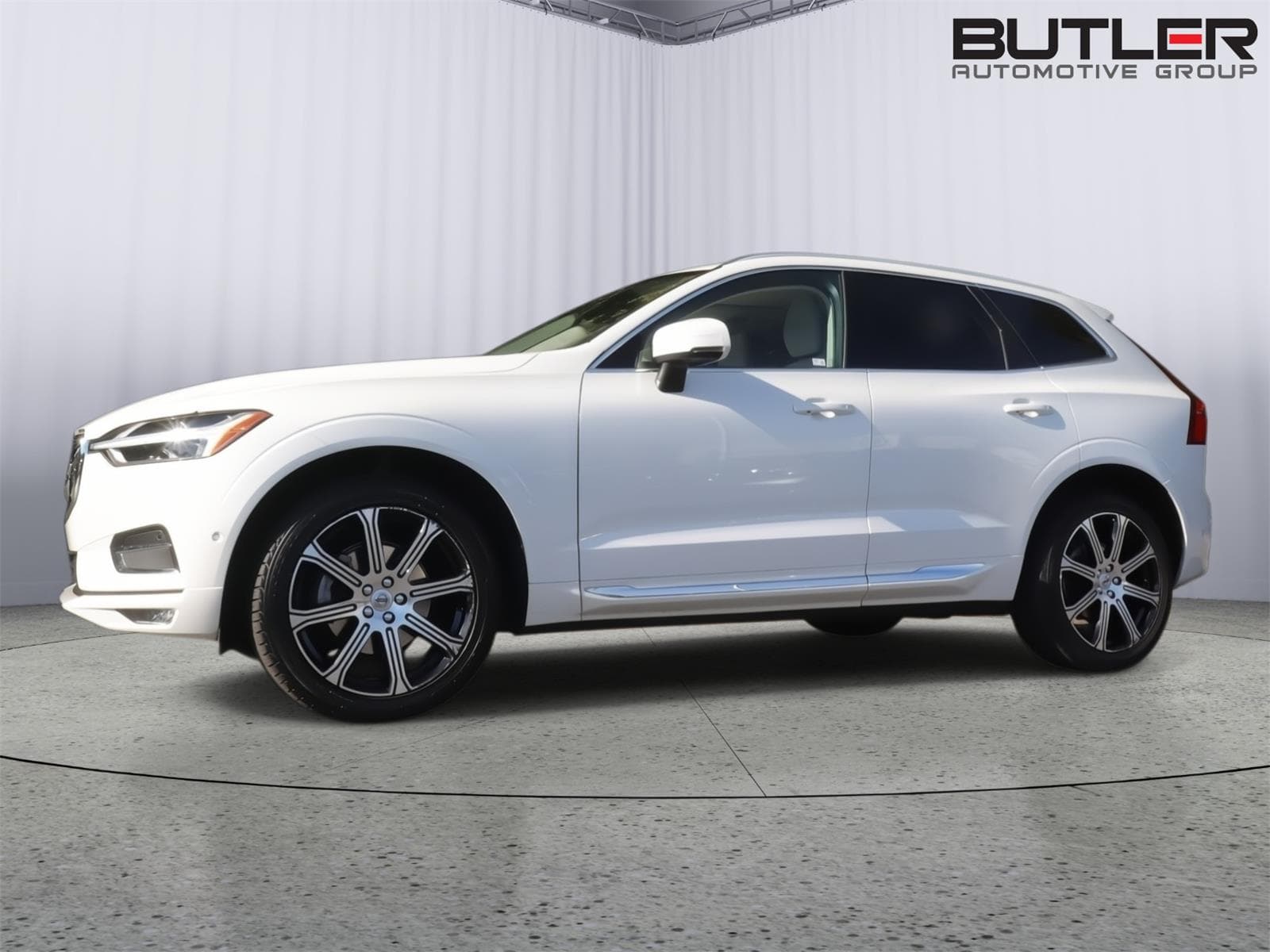 2021 Volvo XC60 Inscription — photo 1 of 43