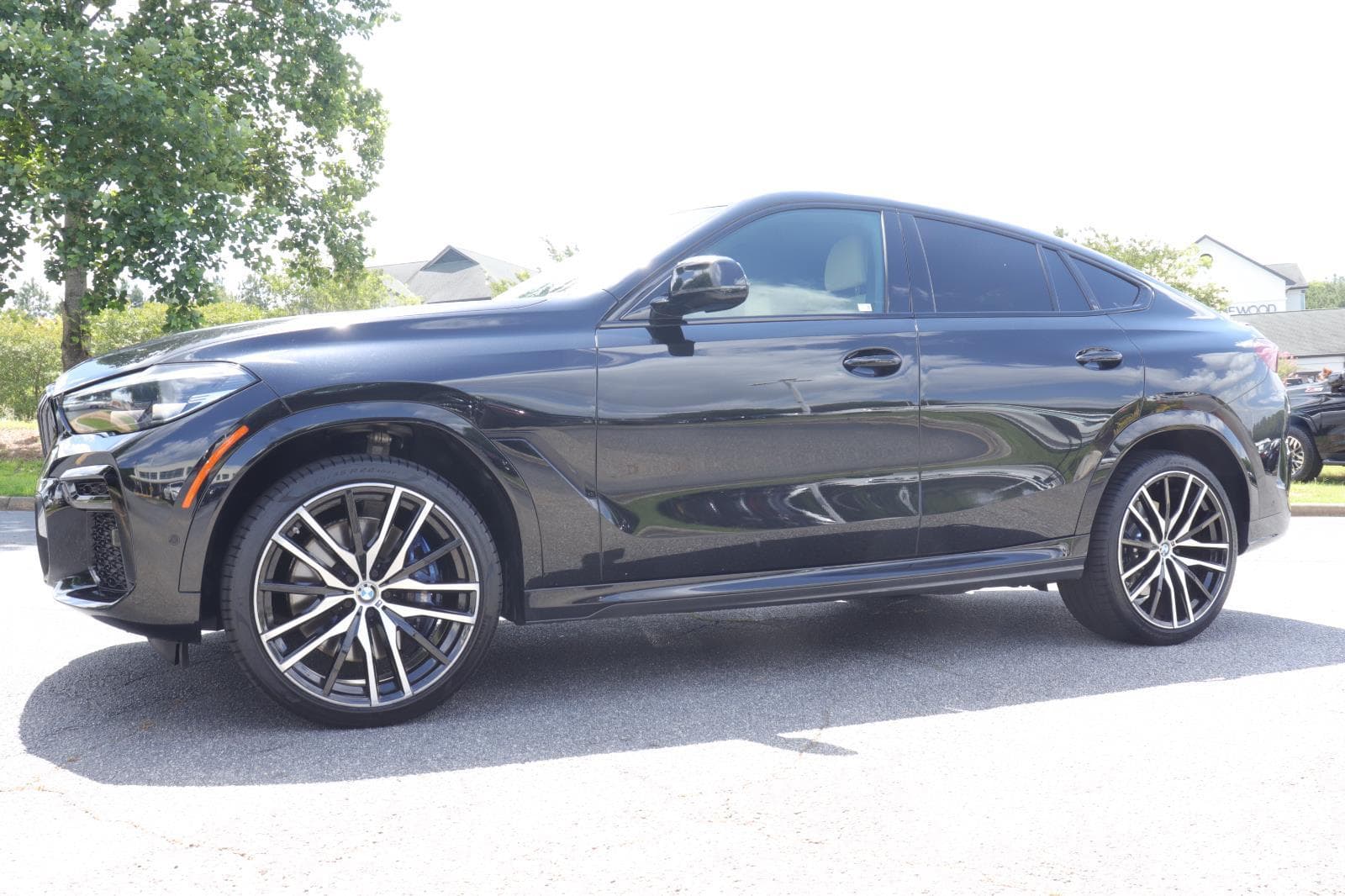 2022 BMW X6 M50i — photo 1 of 46