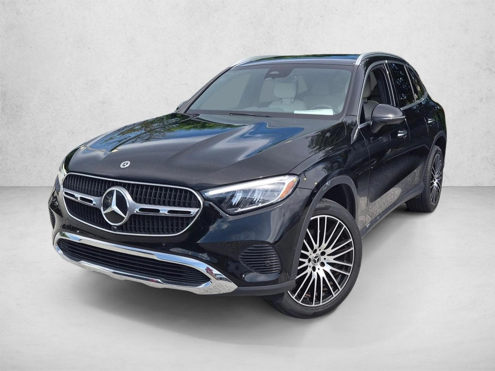 2024 Mercedes-Benz GLC GLC 300 — photo 1 of 22