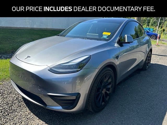 2025 Tesla Model Y Performance — photo 1 of 9